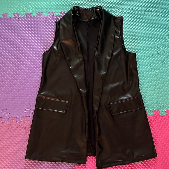 Black Faux Leather Vest small - Picture 2 of 2